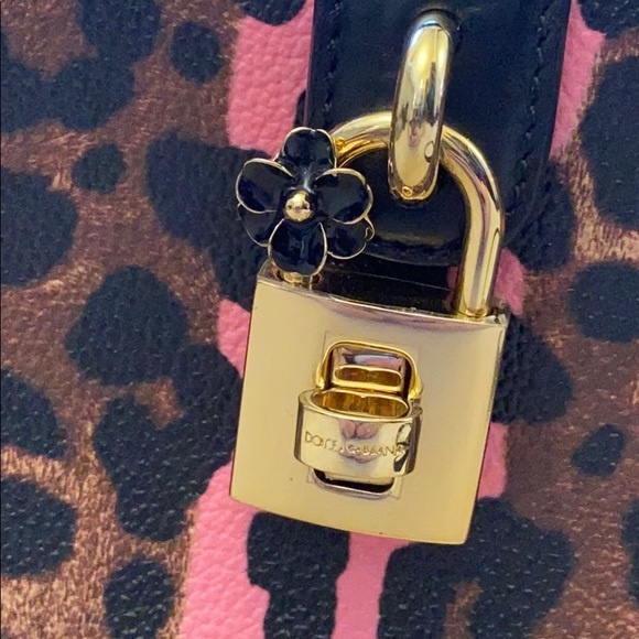 Dolce and Gabbanna handbag - Picture 3 of 13